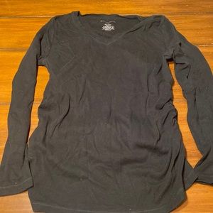 Liz Lange maternity long sleeve Tshirt size medium
